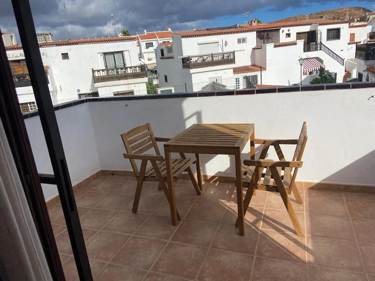 Cozy 3 Bedroom Townhouse Arona  Apartament Arona (Tenerife)