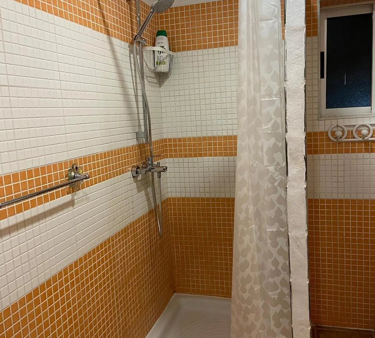 Cozy 3 Bedroom Townhouse Arona  Apartament